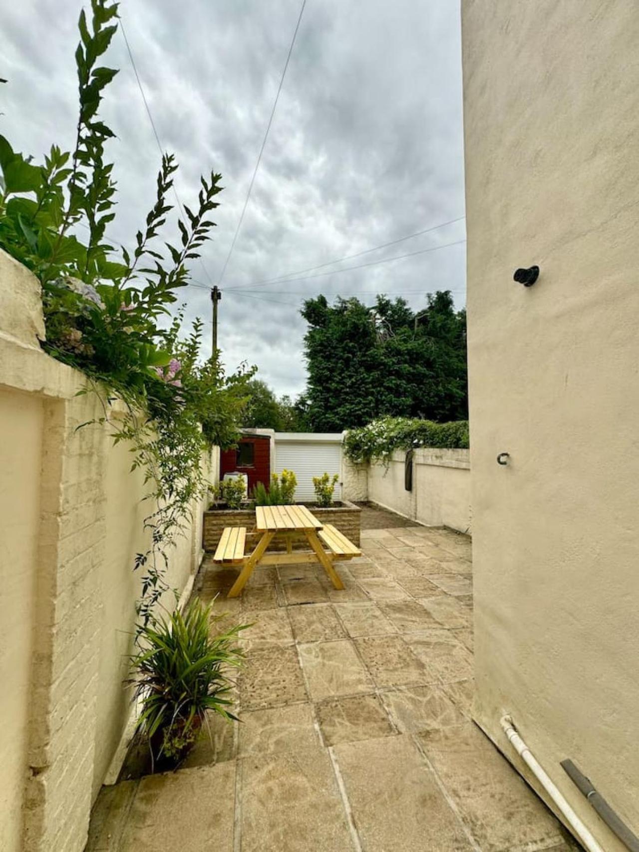 Glendower House